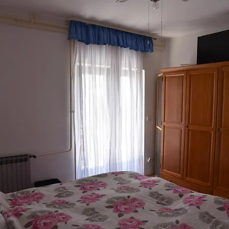 Tetic Apartment