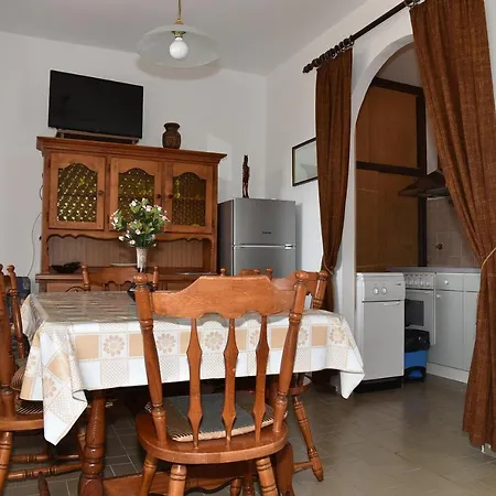 Apartment Tetic Sveti Filip i Jakov