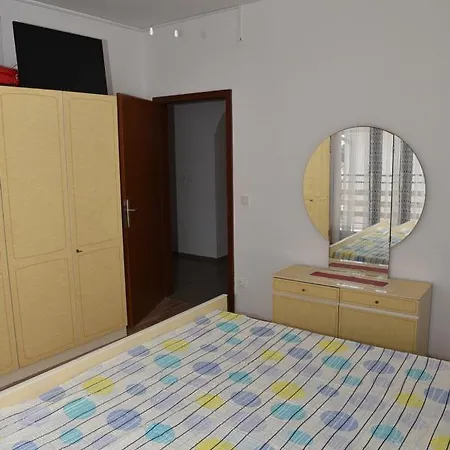 Apartment Tetic *