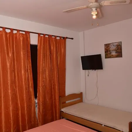 Tetic Apartment *